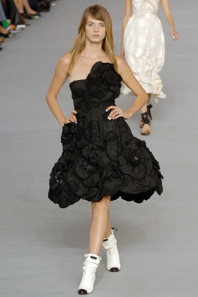 Look 64